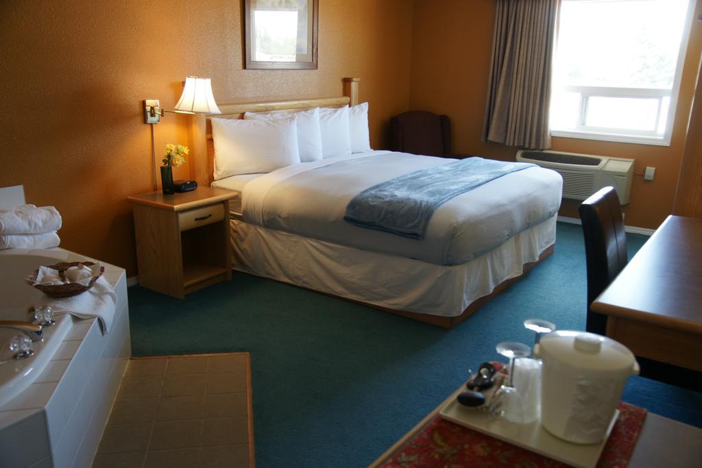 R&R Inn & Suites Motel